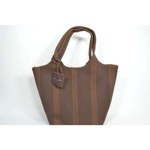 ILSE JACOBSEN Tas Bruin