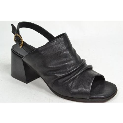 MAT:20 Sandaal Zwart