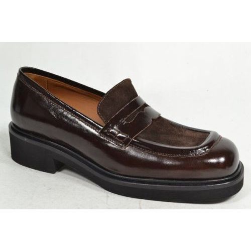MAT:20 Mocassin Bruin