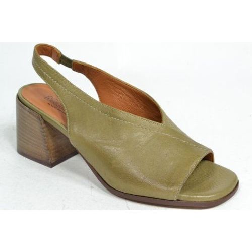 MAT:20 Sandaal Kaki