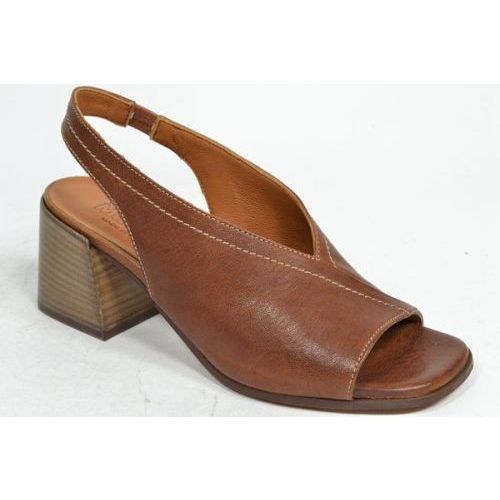 MAT:20 Sandaal Cognac