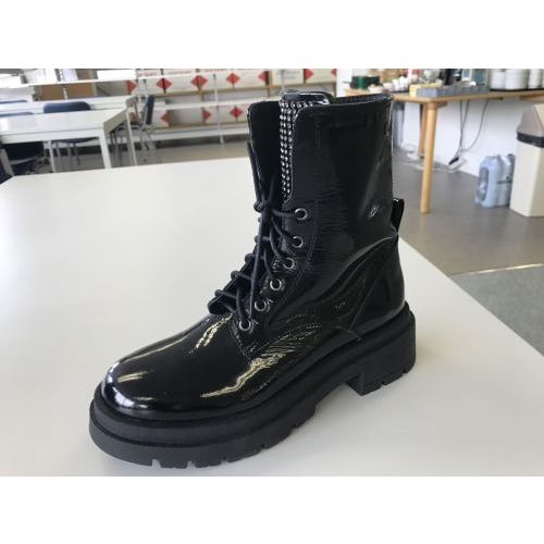 MISS BEHAVE Boots Zwart